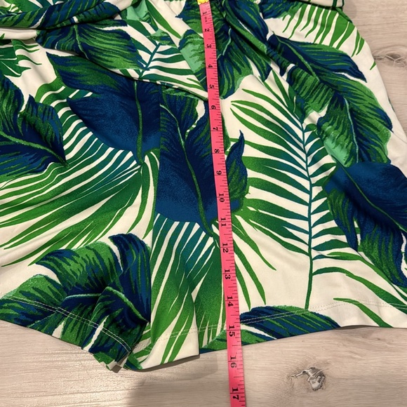 Venus Pre Loved Tropical Palm Trees Romper with Belt & Pockets, lined on bottom. - Picture 11 of 11